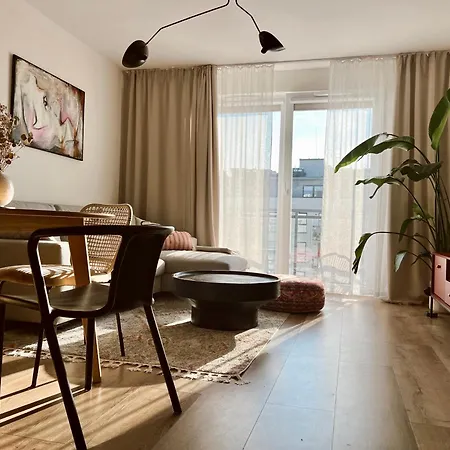 Art House Apartment *